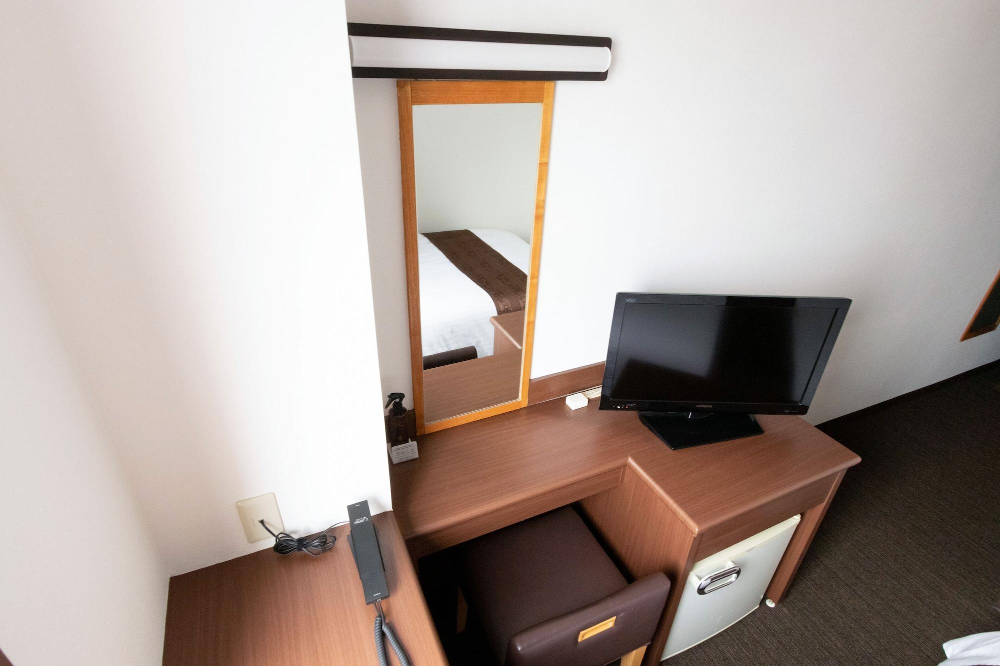 Toyo Hotel Fukuoka  Exterior photo